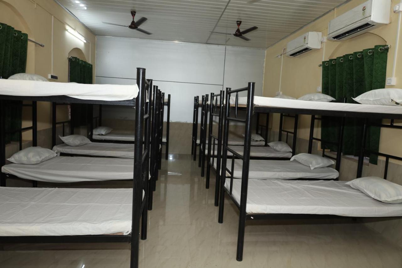 Rail Nest Hotel Kharagpur Luaran gambar