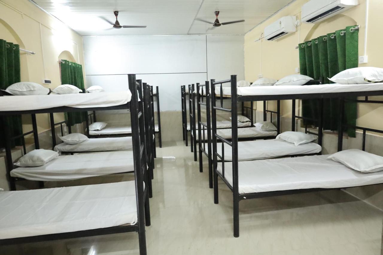 Rail Nest Hotel Kharagpur Luaran gambar